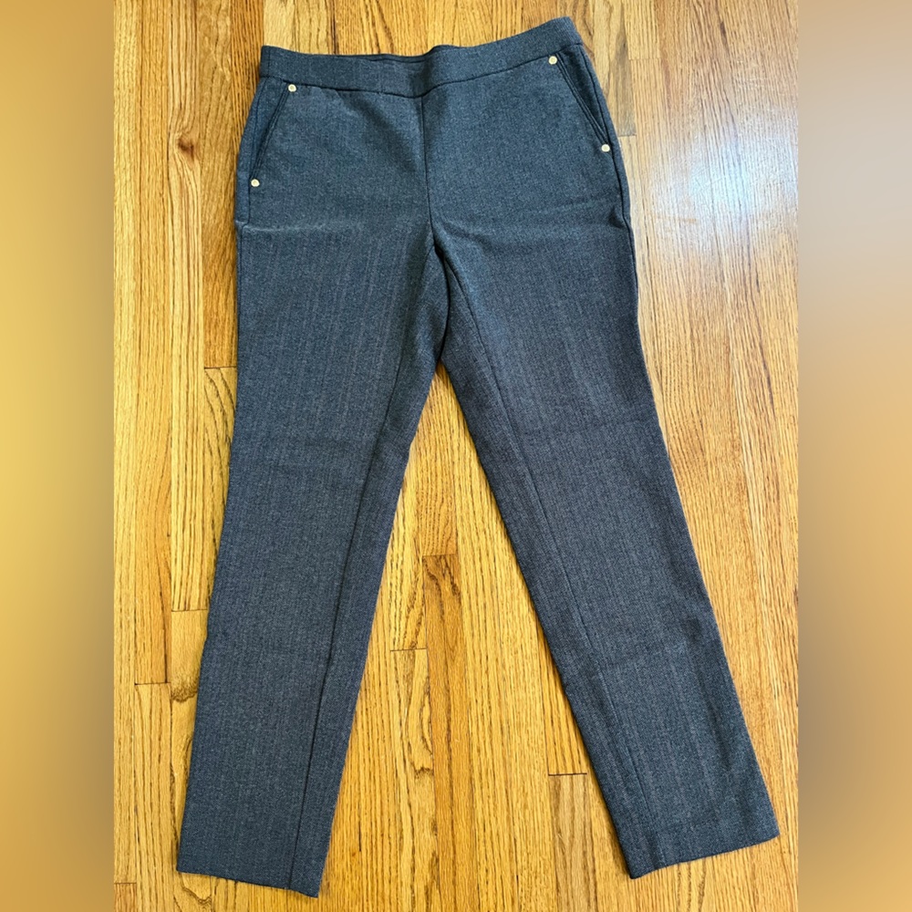 Women’s Anne Klein Pull On Pants. Size M